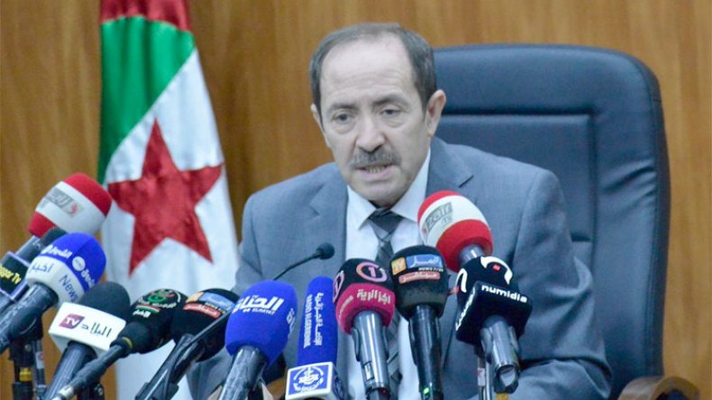 بلعابد “يستعجل” إنهاء التسجيلات للامتحانات الرسمية