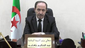 بلعابد يتعهد بتسوية المشاكل البيداغوجية والمدرسية والاجتماعية