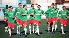 إدارة بلعباس تصرف منحة الفوز أمام شباب باتنة