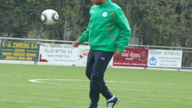 بلعيد  يعود  أساسيا  مع  ايرلندا  وينفي  رفضه  لتونس  وفرنسا