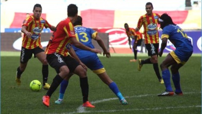 بلايلي والترجي “يستثمران” في القطن الكاميروني!