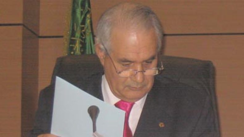 القانون يسمح بتغيير الألقاب القبيحة والحكومة مطالبة بتقديم توضيحات