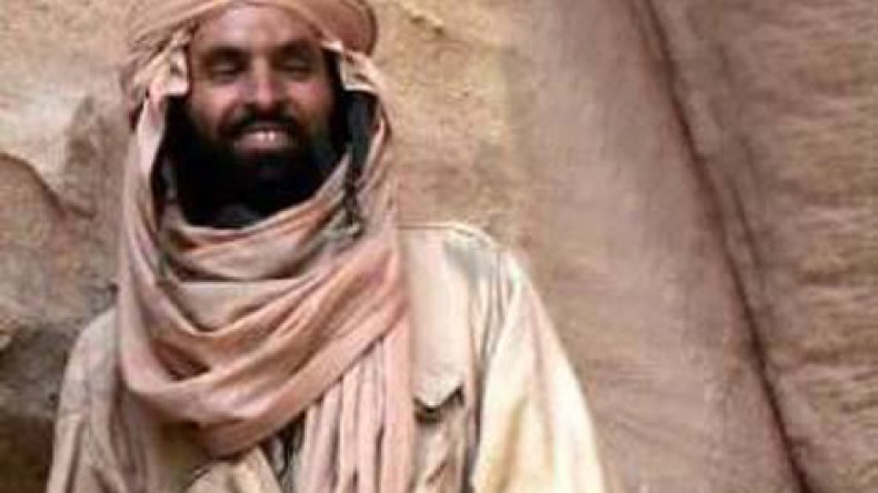 هكذا تم تهريب 1200 سجين من “لامبيز” واختطاف 32 سائحا ألمانيا بالصحراء