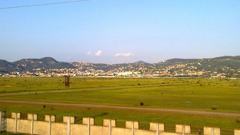 خلاف بين الجمارك و”الإيطاليين” يجمد أشغال مركب الحديد ببلارة