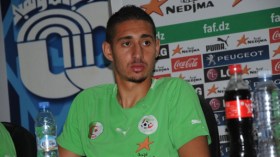 بلفوضيل: لا أشعر بالضغط وسألعب في أي منصب يريده المدرب