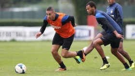 خاليلوزيتش اتصل ببلفوضيل وأغوازي وحثهما على الاستعداد لموقعة البليدة