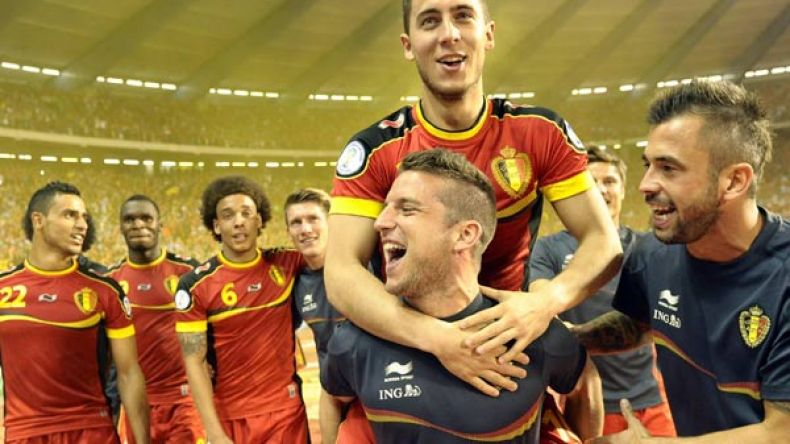 كل شيئ عن الشياطين الحمر