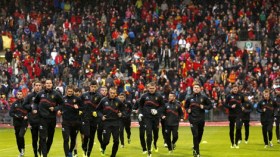 مدرب منتخب بلجيكا يمنع لاعبيه من اصطحاب زوجاتهم إلى البرازيل