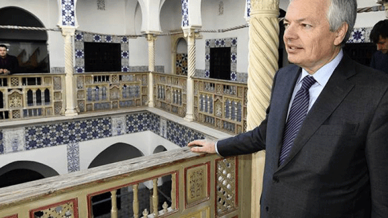 الجزائر بلد رائع يرفض الانفتاح