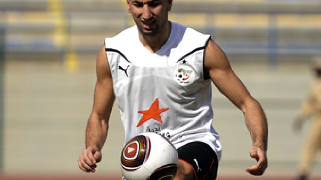 بلحاج يتألق هجوميا و”الخضر” يرغمونه على الدفاع