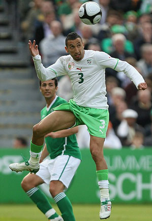 Portsmouth defender Nadir Belhadj set to snub West Ham for lucrative move to Qatar