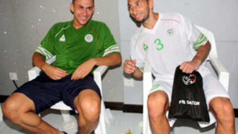 بلحاج يثني على سعدان ويمدح سوڤر