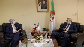 Le ministre de la Communication reçoit l’ambassadeur de France en Algérie