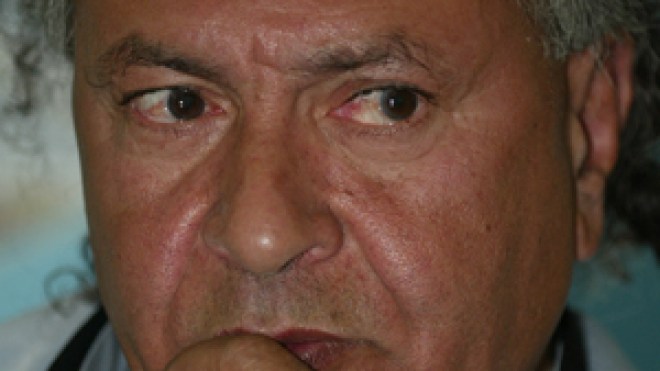 بلحوت مدربا وقاواوي منتظر اليوم لترسيم اتفاقه مع عنابة