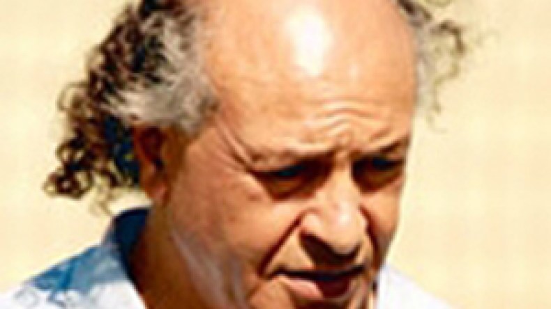 بلحوت يرفض عرضا ليبيا بـ15 ألف دولار ويفضّل البقاء في سطيف