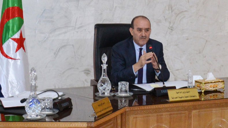 وزير الداخلية يستنفر الولاة