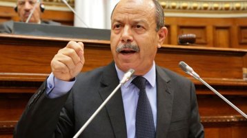 الخارجون عن القانون!