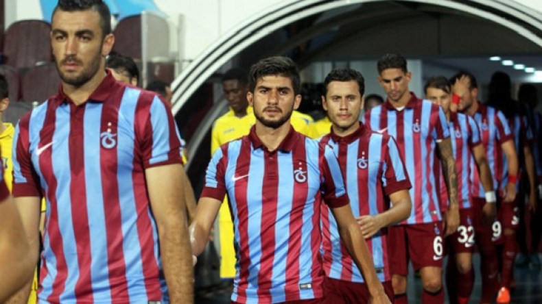 جبور يواجه ميسي وسليماني يقارع مورينيو وبلكالام أوروبي لأول مرة