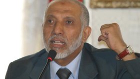 بلخادم لخصومه: “العبوا مع أقرانكم!”