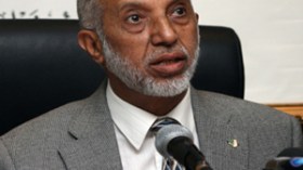 المكتب السياسي للأفالان:ما تقوم به المعارضة “تصرفات نشاز وأنانية دخيلة على الحزب”