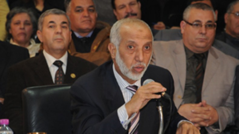 بلخادم: تأخر استلام الرئاسة الدورية كان بطلب من الأفلان