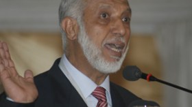 الأفلان في خطر ولا يكفي تنحية بلخادم