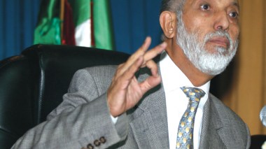 Party leader Abdelaziz Belkhadem defends the Palestinian cause in an international meeting