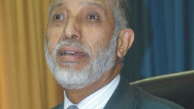 بلخادم يتفّه أداء الأحزاب وحنون ترد عليه وتدعو الحكومة الى احترام الديمقراطية