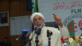 بلخادم ينزل إلى الشارع ويُربك خصومه