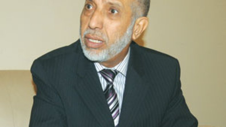 الأفالان‭ ‬مصاب‭ ‬بغرور‭ ‬الأغلبية‭ ‬وحمس‭ ‬تسعى‭ ‬لاقتسام‭ ‬مغانم‭ ‬القرب‭ ‬من‭ ‬السلطة‭ ‬