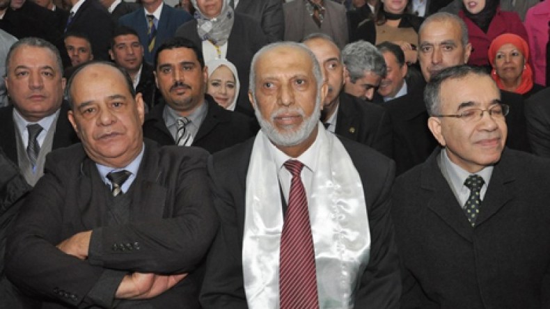 بلخادم يـُفسد عرس سعداني