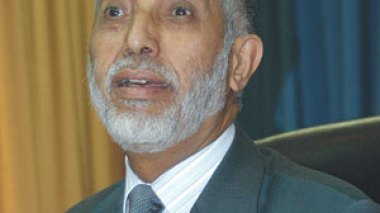 Le rôle de la société civile crucial lors des présidentielles de 2004: Belkhadem‭ minimise le rôle des partis