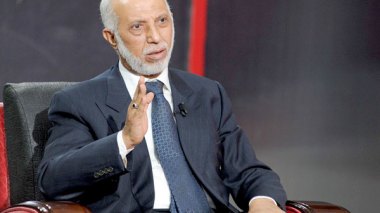 Belkhadem prépare-t-il un retour au-devant de la scène ?