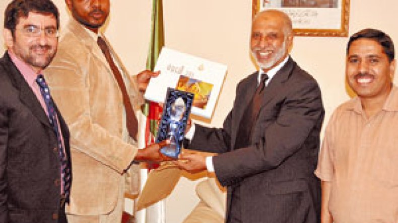 سامي الحاج يحمل بلخادم رسالة خطية للرئيس بوتفليقة