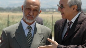 زياري يفقد تأثيره على النواب بضربات بلخادم “الناعمة”