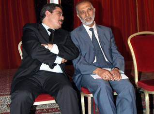 Ouyahia gèle le projet d’augmentation des salaires