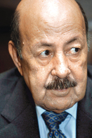 Morocco King consoles Algeria as Larbi Belkhir passed away