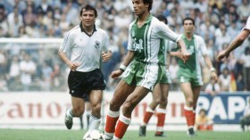 الشاذلي‮ ‬ألقى أهم خطاب في‮ ‬تاريخ الجزائر وهدف بلومي‮ ‬أدخل ألمانيا في‮ ‬كآبة