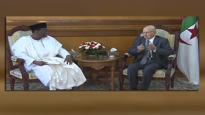 بن صالح يستقبل وزير خارجية مالي