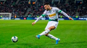 بن سبعيني الأخطر في “البوندسليغا” ولا يتهاون في رمضان