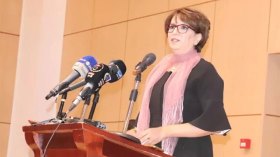 وزيرة الثقافة تثير جدلا بتصريح حول الكسكسي والنساء