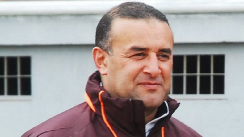 بن شيخة يشرف على تربص للمدربين بتونس