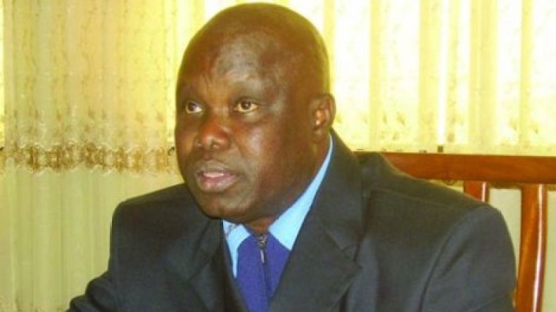 رئيس اتحاد الكرة البنيني خلف القضبان