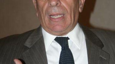 Abdelatif Benachenhou : l’Algérie a arrêté la privatisation du CPA  parce qu’elle s’est retrouvée devant les banques française