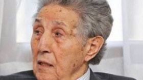 بن‭ ‬بلة‭ ‬ومهري‭ ‬في‭ ‬مستشفى‭ ‬عين‭ ‬النعجة