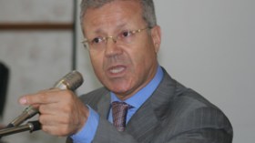 بن بوزيد يعترف بتأخر الدروس في بعض الثانويات ويتمسك بالعتبة