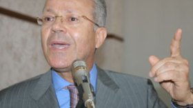 بن بوزيد يعد بدراسة ملفات التلاميذ المطرودين من الإكماليات