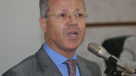 لم أمنع “الماكياج والجينز” في المؤسسات التربوية !