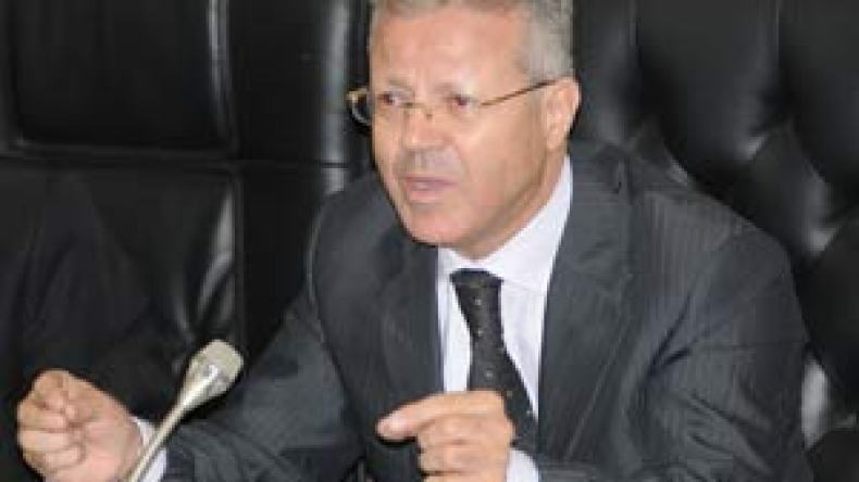 بن بوزيد يأمر بالتحقيق في اختلاس اشتراكات أولياء التلاميذ