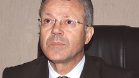 بن بوزيد:  52 مفتشا لتفادي الأخطاء في أسئلة البكالوريا